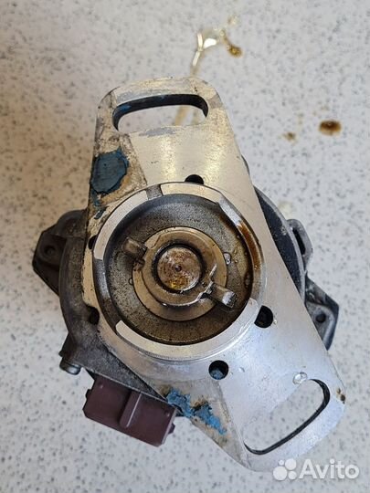 Трамблер Kia Magentis 2001г