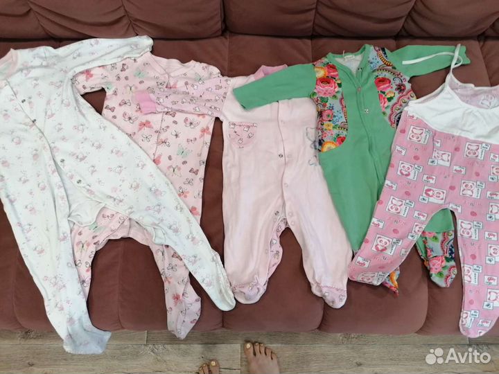 Одежда для девочки пакетом от рождения до 1 года