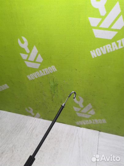 Трос открывания передней двери Шкода Октавия А4