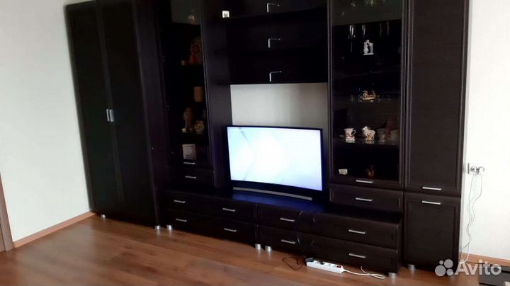 Стенка в гостиную