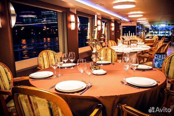 Речной круиз на роскошной яхте Palma De Сочи