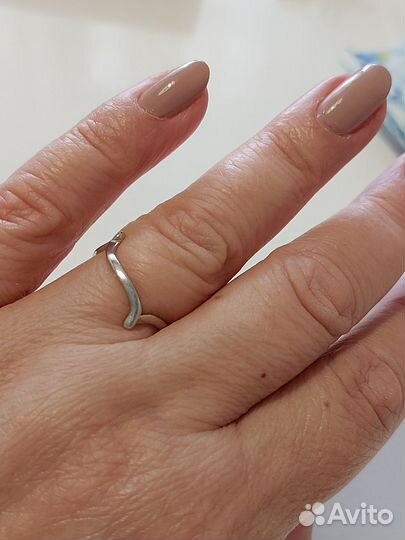 Серебряное кольцо женское