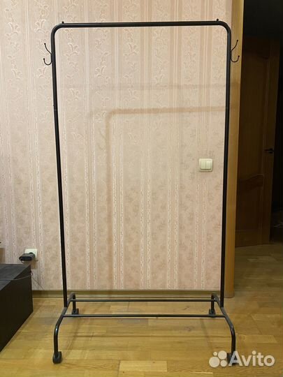 Вешалка напольная для одежды