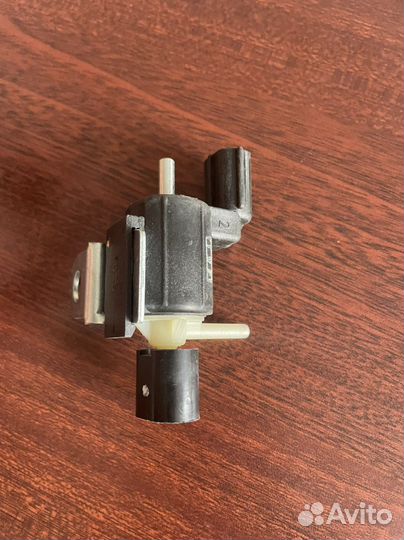 Клапан подключения муфт переднего моста