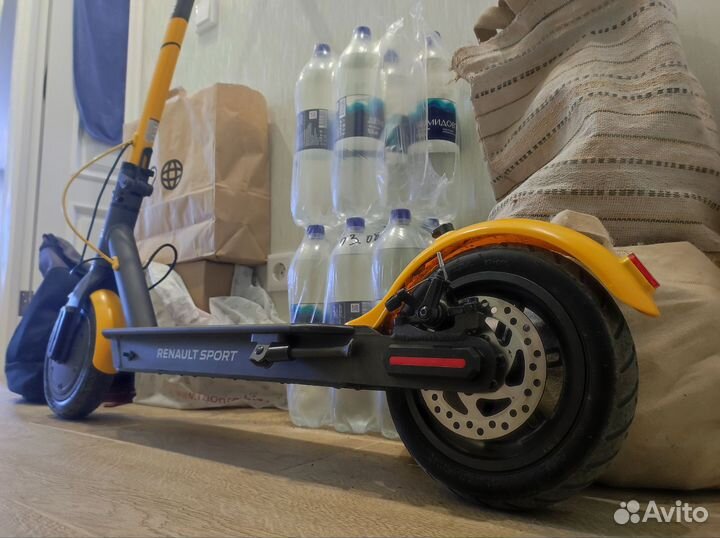 Электросамокат renault sport