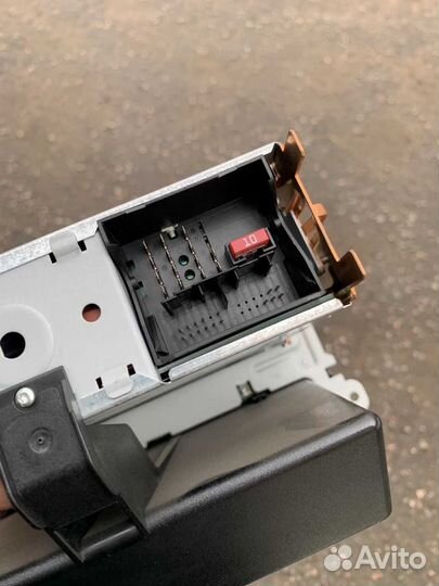 Автомагнитола Volkswagen Golf 5