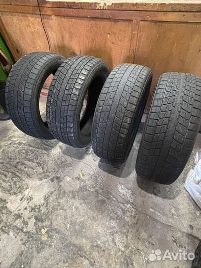 Dunlop Winter Maxx SJ8 235/55 R20 102B