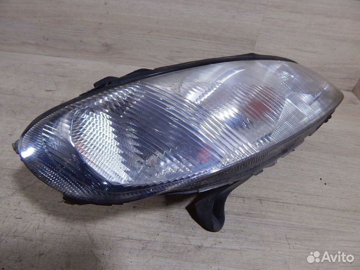 Фара правая Opel Omega B