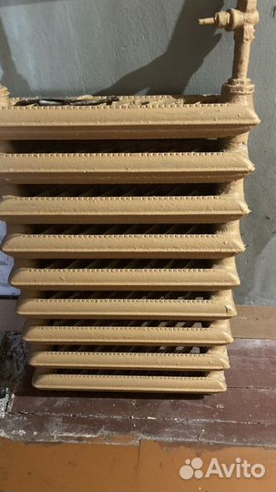 Батарея чугунная 9 секций и 11 секций