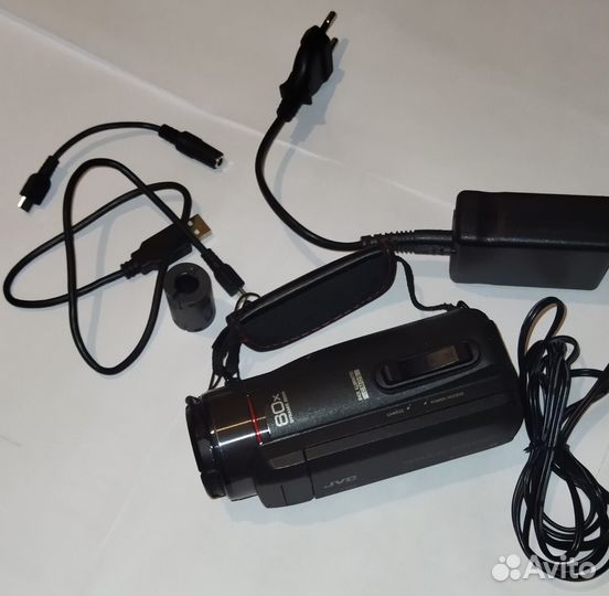 Цифровая видеокамера JVC Everio GZ-R430BEU