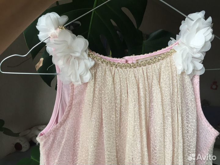 Праздничное, красивое, легкое платье 116 р