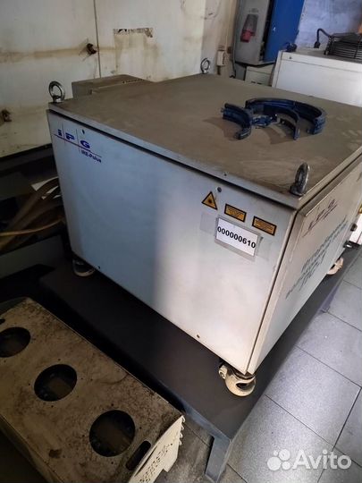 Иттербиевый волоконный лазер и чиллер