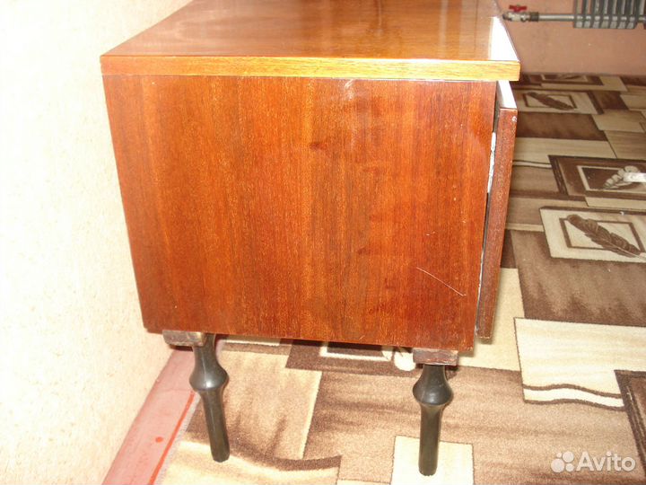 Тумба под телевизор