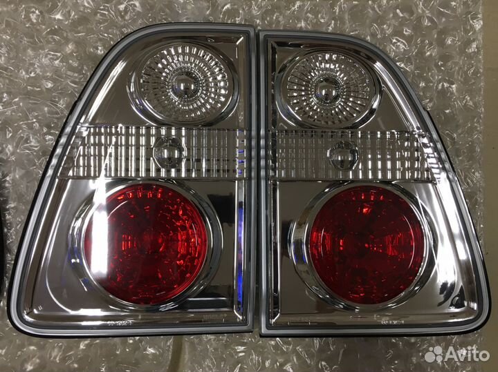 Задние фонари toyota LC 100 комплект 4шт
