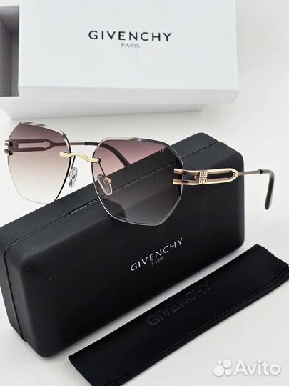 Солнцезащитные очки givenchy