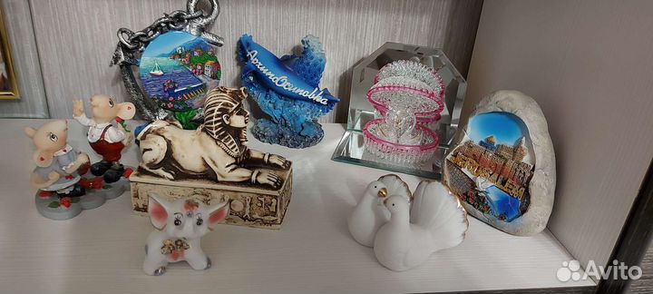 Статуэтки сувениры