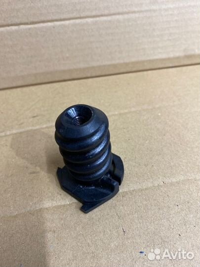 Крепление запасного колеса Mercedes-Benz C-Class