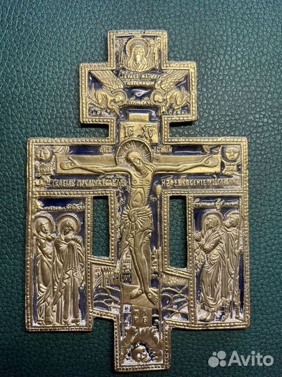 Крест Распятие Христово с предстоящими