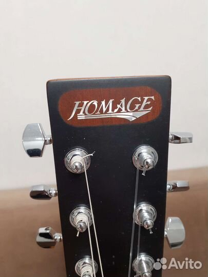 Акустическая гитара