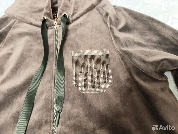 Костюм велюровый 50