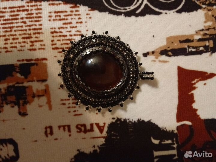 Кулон,кабишон обвязанный бисером