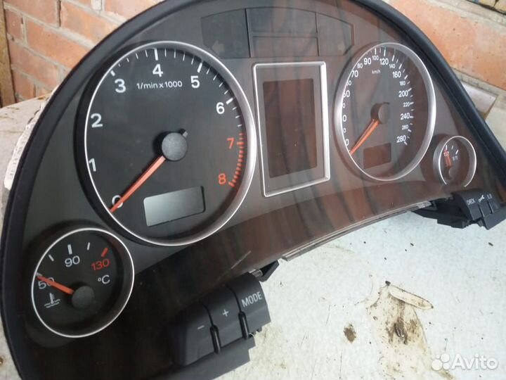 Панель приборов Ауди