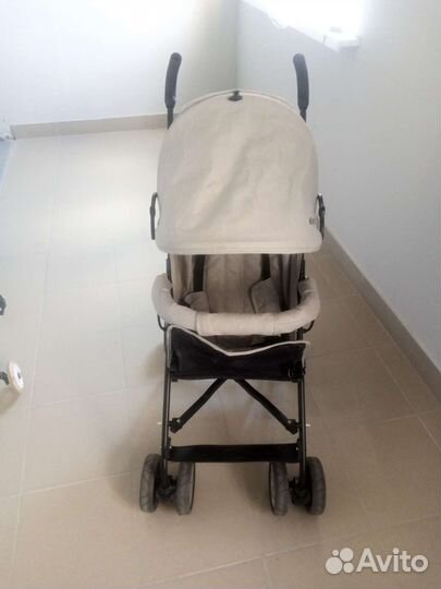 Детская прогулочная коляска