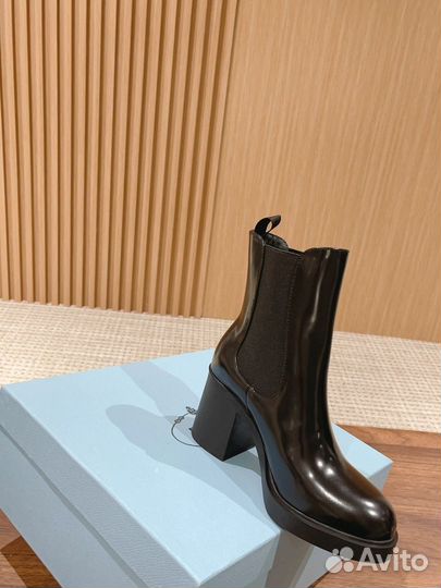 Сапоги Prada