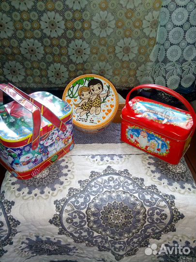 Жестянные коробочки