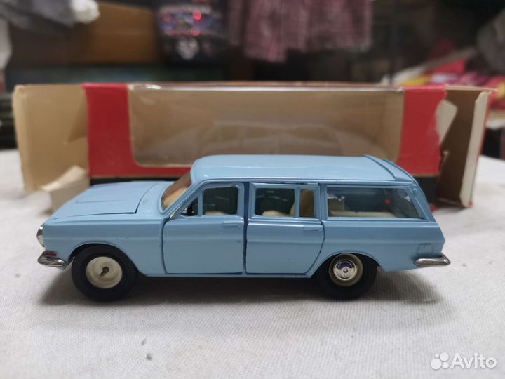 Модель автомобиля Волга газ-24 универсал 1:43 (Ч)