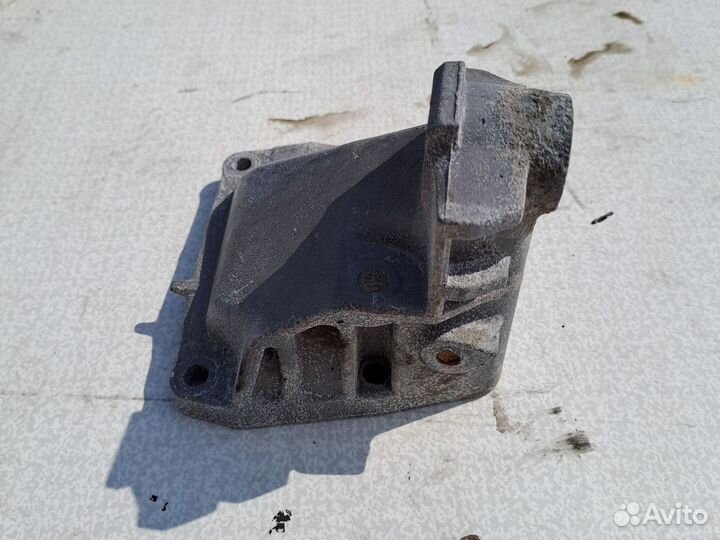 Опора крепления мотора,Мерседес мл 400cdi,w163