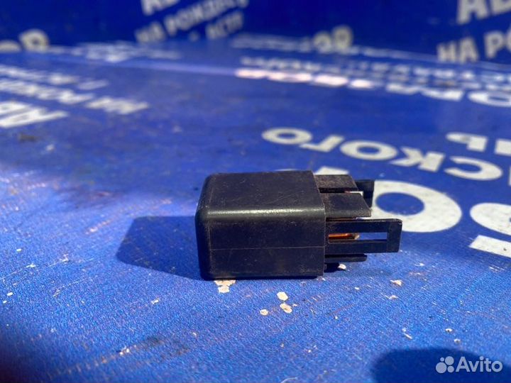 Реле Mitsubishi Pajero 2 внедорожник 4M40 1998