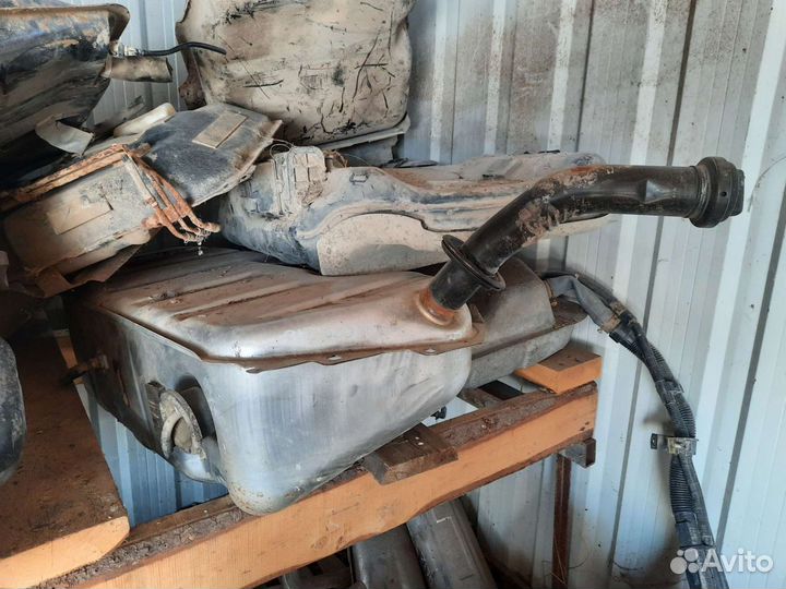 Бензобак топливный бак Mercedes w210