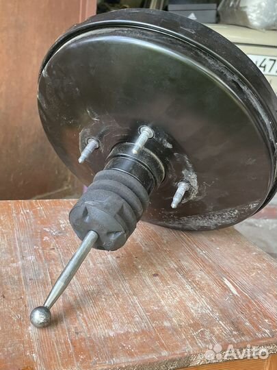 Вакуумный усилитель тормозов volkswagen Bosch