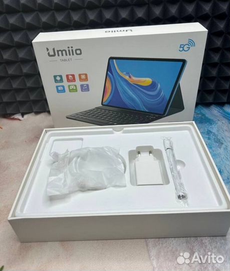 Планшет с клавиатурой Umiio A10 Pro