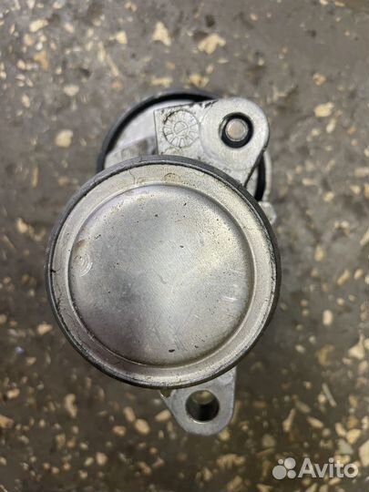 Натяжитель ремня генератора rezzo