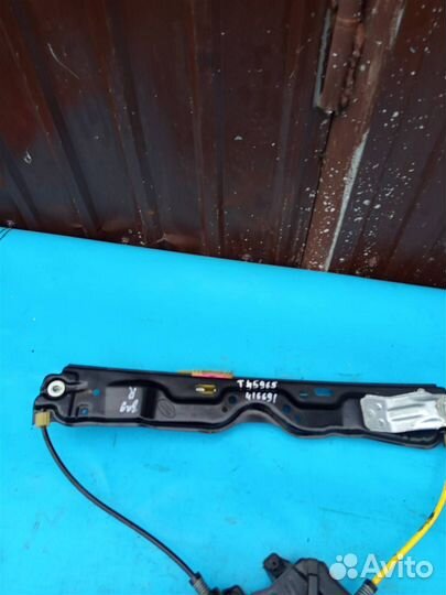 Стеклоподъемник задний правый Land Rover Range Ro