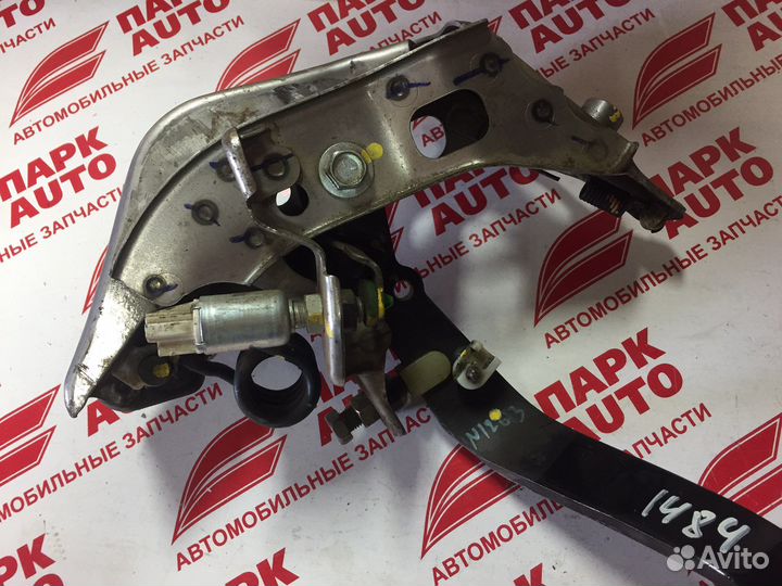 Педаль сцепления для Toyota Hilux 2013