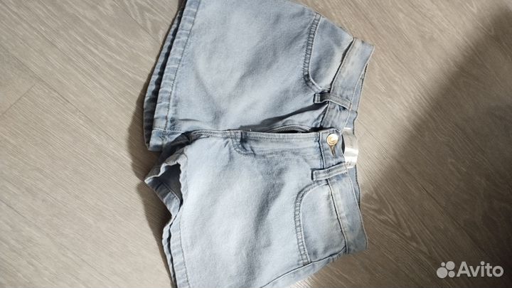 Джинсовые шорты