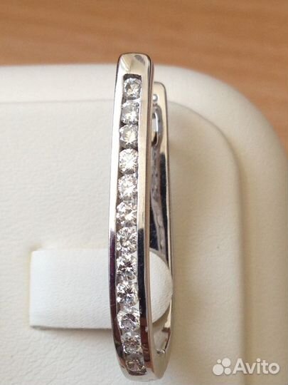 Золотые серьги с бриллиантами