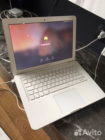 Apple MacBook 13” 2010