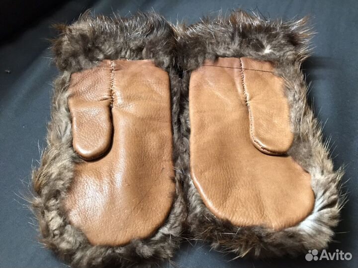 Меховые варежки