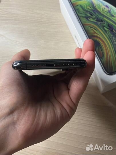 iPhone Xs, 64 ГБ