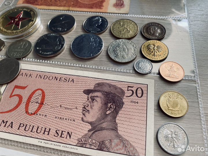 Очень красивая коллекция монет и банкнот