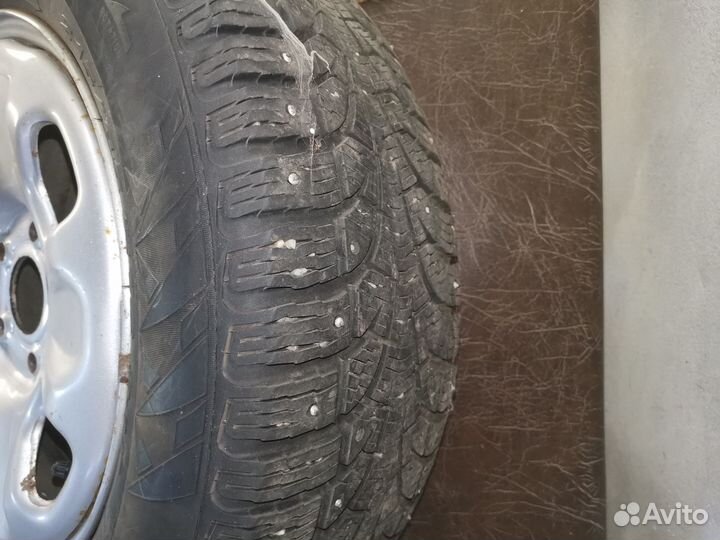 Pirelli Winter Carving Edge 215/65 R16 98
