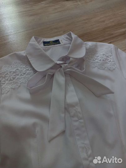 Блузки, рубашки школьные