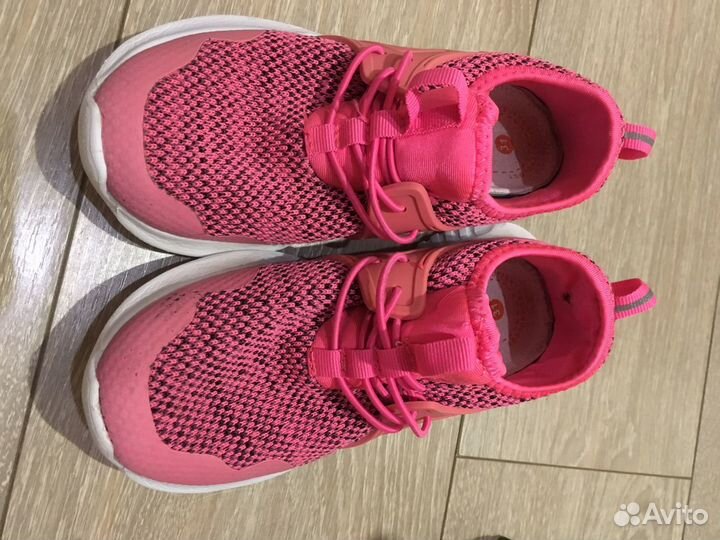 Кроссовки для девочки