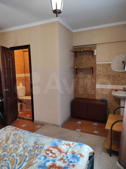 Комната 17 м² в 3-к., 1/2 эт.