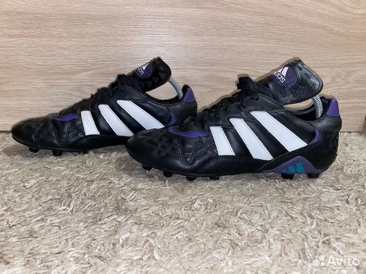 Футбольные бутсы Adidas Santiago Liga 1996 года