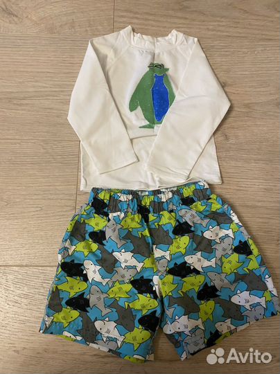 Плавательный костюм